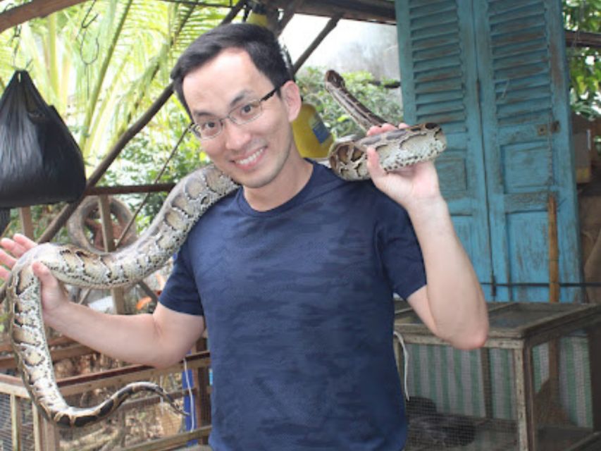 Ho Chi Minh: Cu Chi Tunnels & Mekong Delta Full-Day Tour - Cu Chi Tunnels Experience