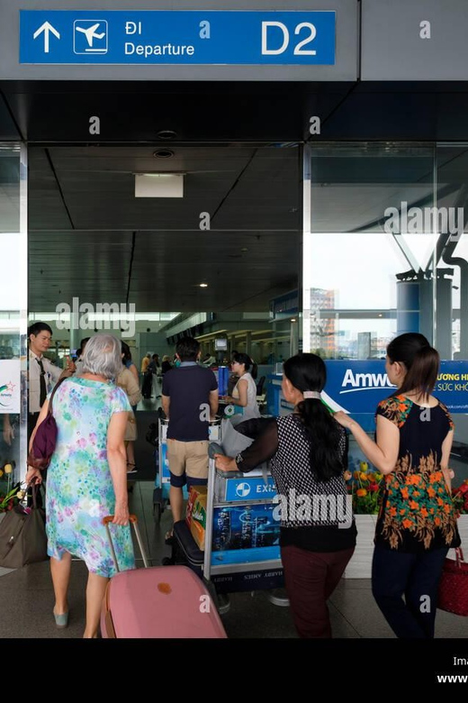 Hochiminh: Fasttrack in Tan Son Nhat International Airport - Important Information