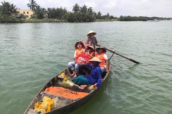 Hoi An Lantern Cruise By Private/Sunset by Lighting Lotus Lantern - Included Amenities