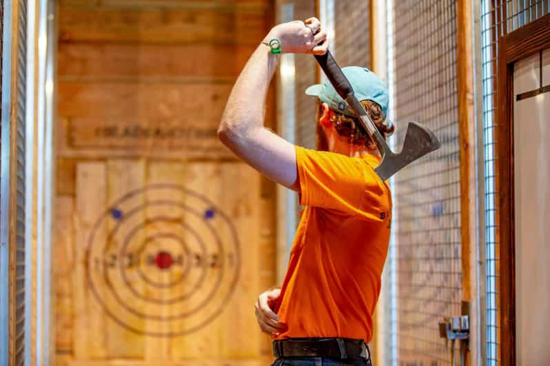 Honolulu: Blade & Timber Axe Throwing - Instruction and Experience