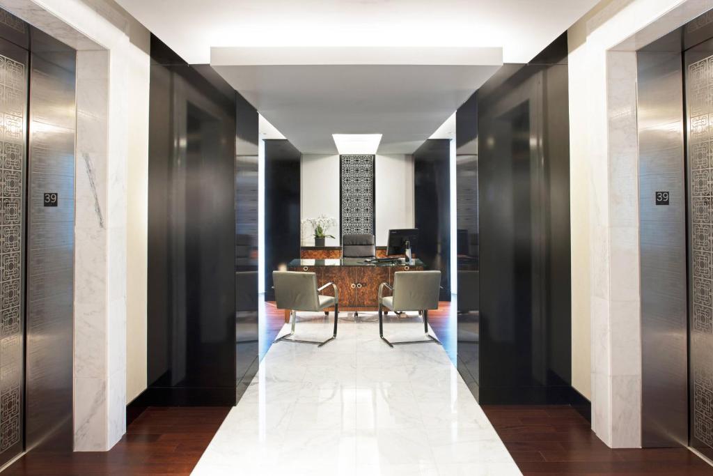 Hotel Beaux Arts, Autograph Collection - Location and Accessibility