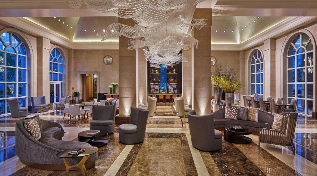 Hotel Crescent Court Review