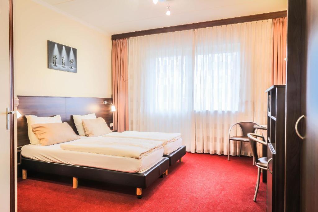 Hotel Frans Op Den Bult - Facilities and Amenities