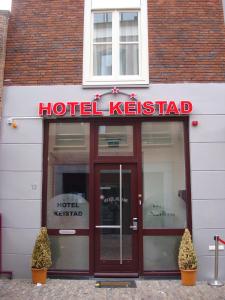 Hotel Keistad - Location and Accessibility