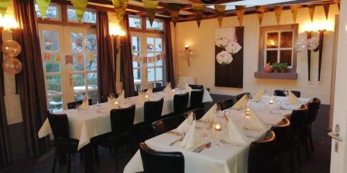 Hotel Restaurant Roerdalen - Accommodations and Room Features