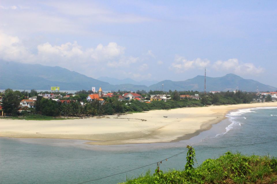 Hue City to Da Nang or Hoi an by Priave Car - Scenic Stops Along the Route