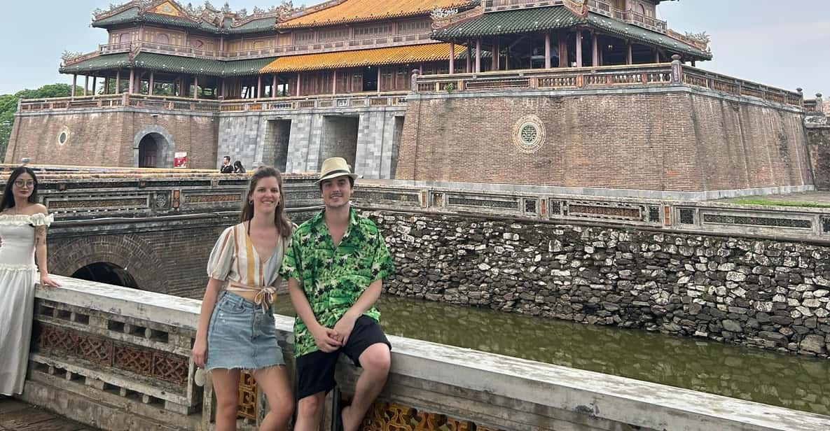 Hue : Deluxe Walking Tour to Imperial City With Local Guide - Experience Highlights