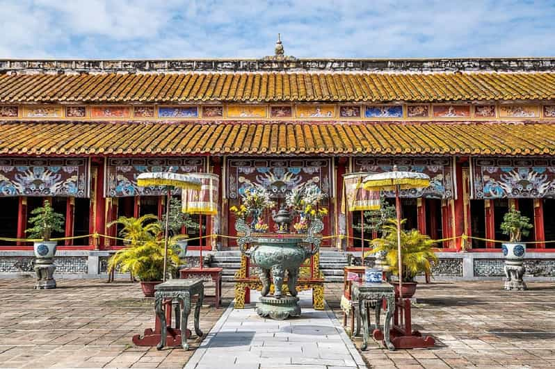 Hue: Imperial City, Tombs by Car and English Speaking Driver - Itinerary Highlights