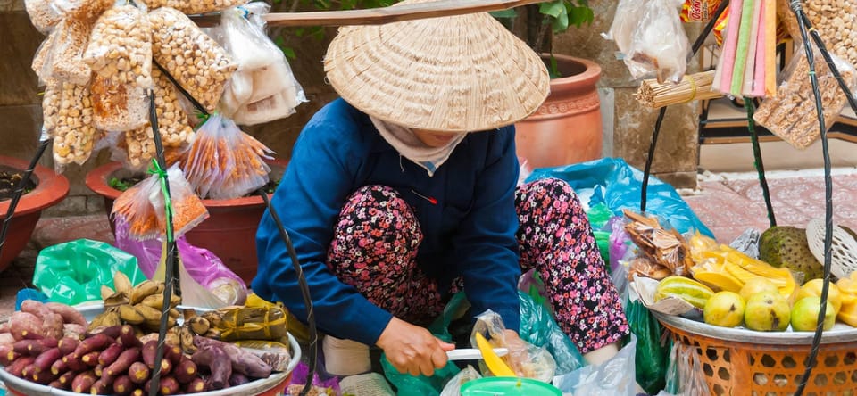 Hue:Exploring Street Food Tour With Local Guide By Cyclo - Itinerary Highlights