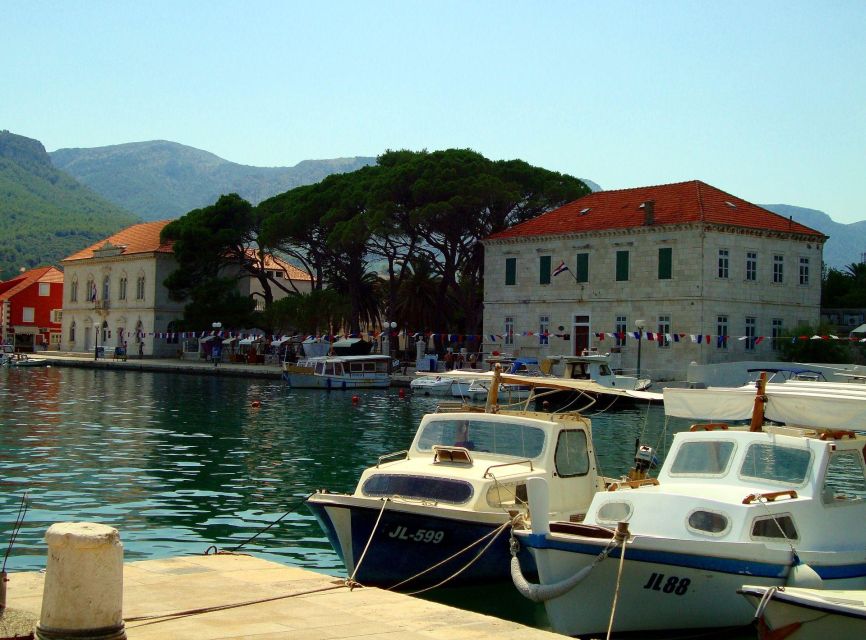 Hvar: Private Walking Tour - Historical Roots