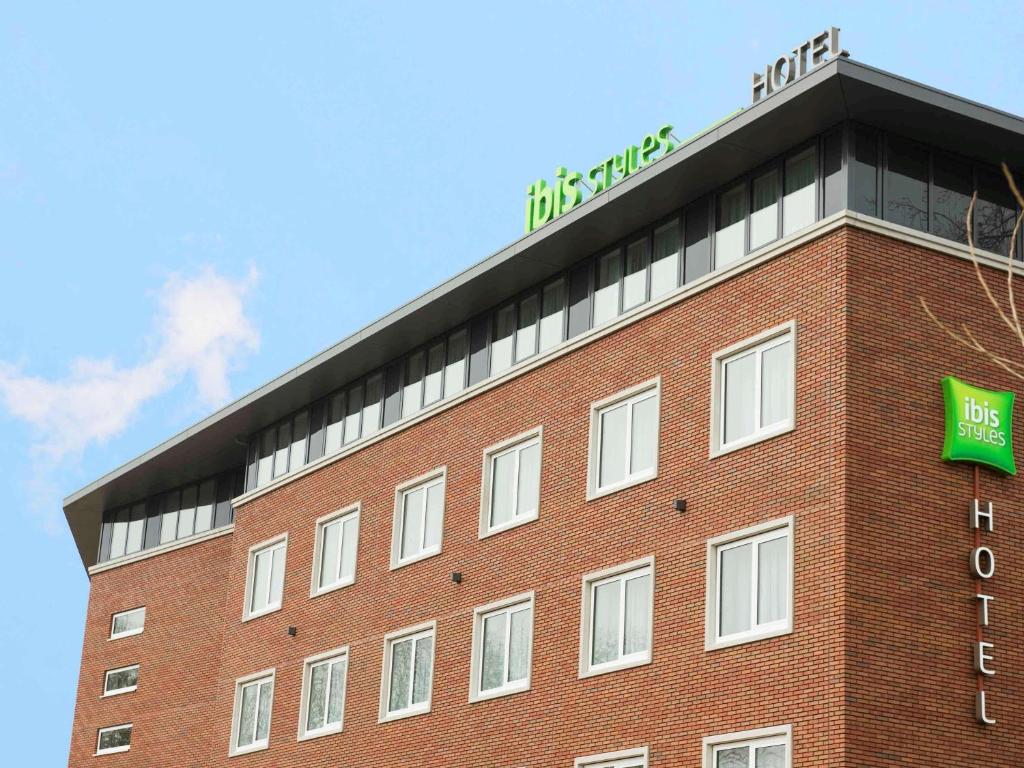 Ibis Styles Haarlem City - Amenities and Services Overview