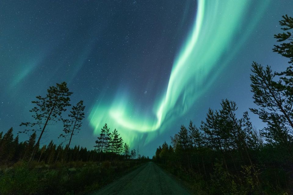 Ii: Snowmobile Sleigh Trip on Frozen Sea Under Starlit Sky - Northern Lights Viewing