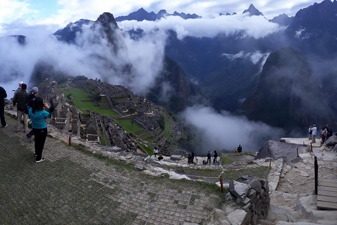 Inca Trail to Machu Picchu - One Day! - Glamping Service - Included Services and Amenities