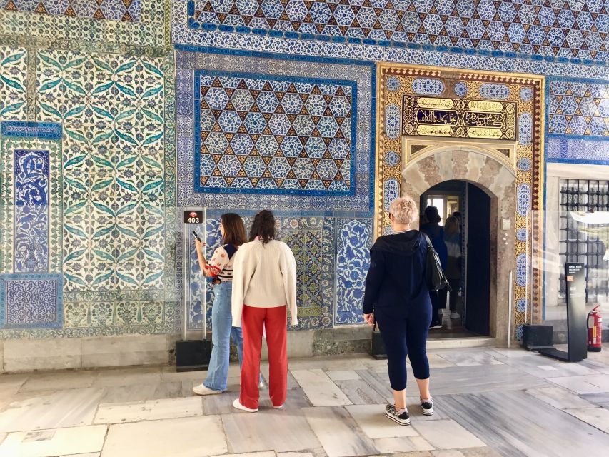 Istanbul: Blue Mosque and Topkapı Palace & Harem Guided Tour - Itinerary Highlights