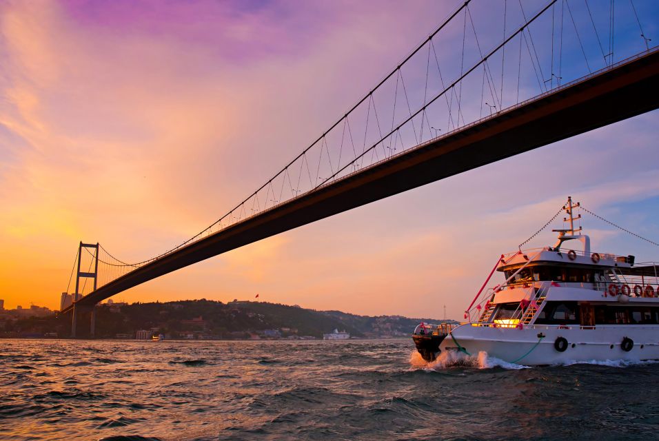 Istanbul: Bosphorus and Golden Horn River Sunset Cruise - Key Attractions Along the Route