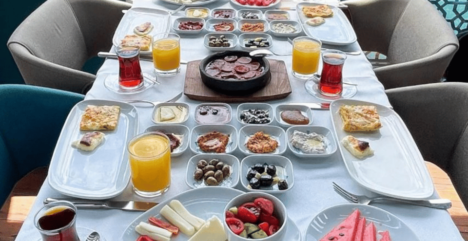 Istanbul: Bosphorus Morning Cruise With Breakfast - Customer Experiences and Ratings