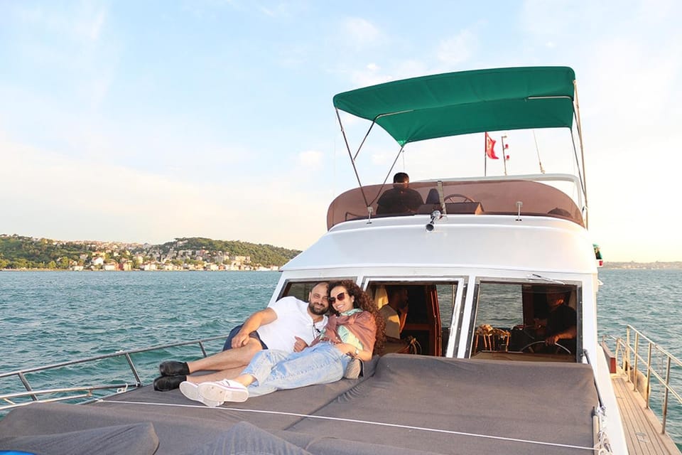 Istanbul: Bosphorus Yacht Cruise at Sunset With Snacks - Pricing Information