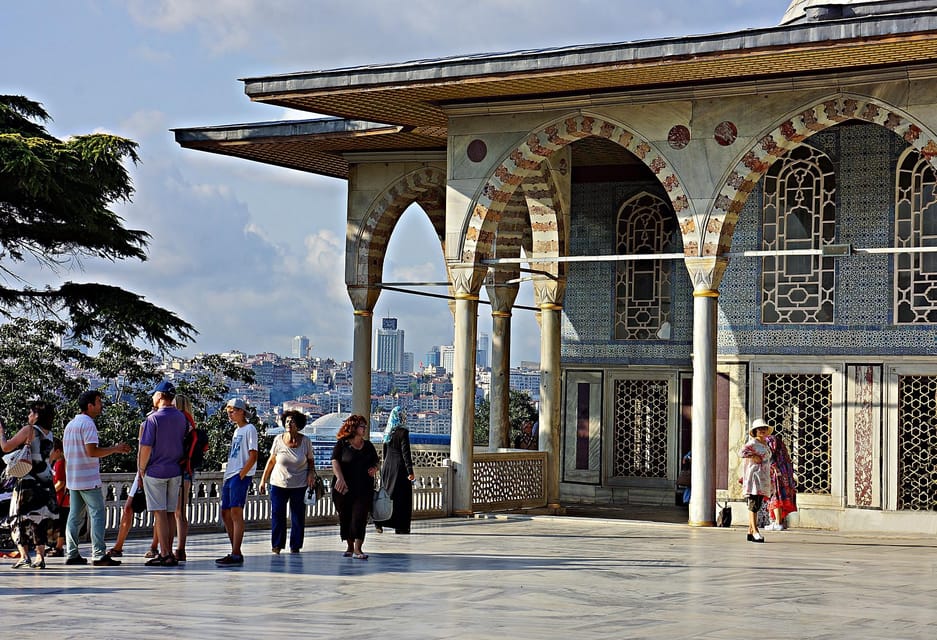 Istanbul: Historic Areas Walking Tour - Itinerary Highlights