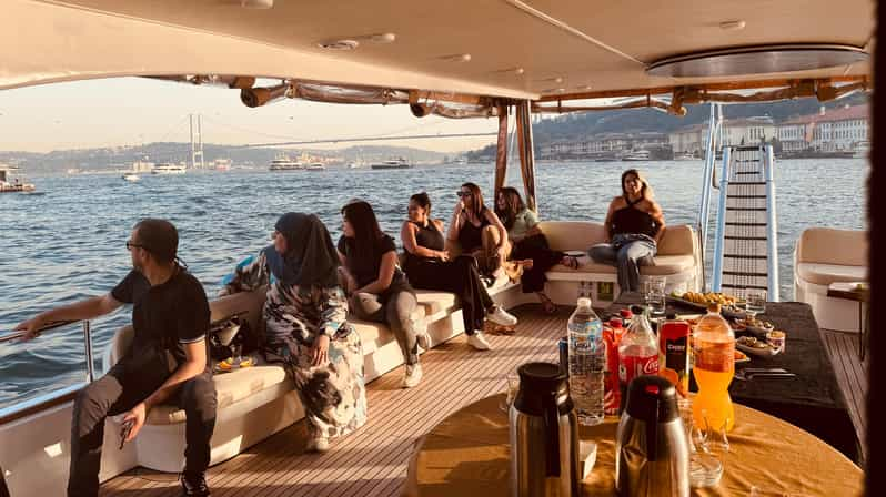 Istanbul: Morning or Sunset Cruise With Guide and Snacks - Highlights of the Experience