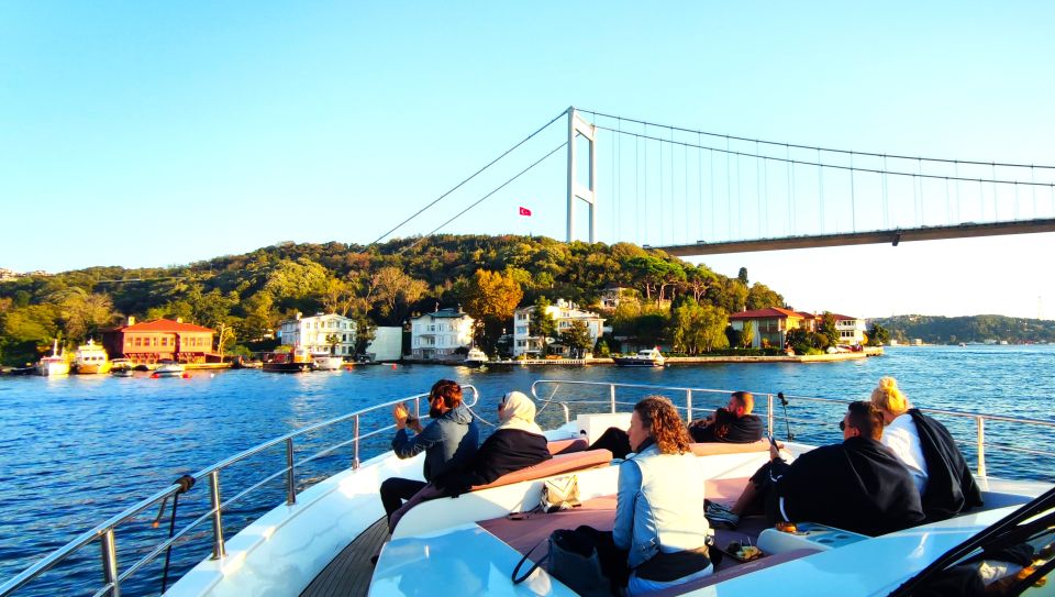 Istanbul: Old City Tour and Luxury Sunset Bosphorus Cruise - Itinerary Highlights