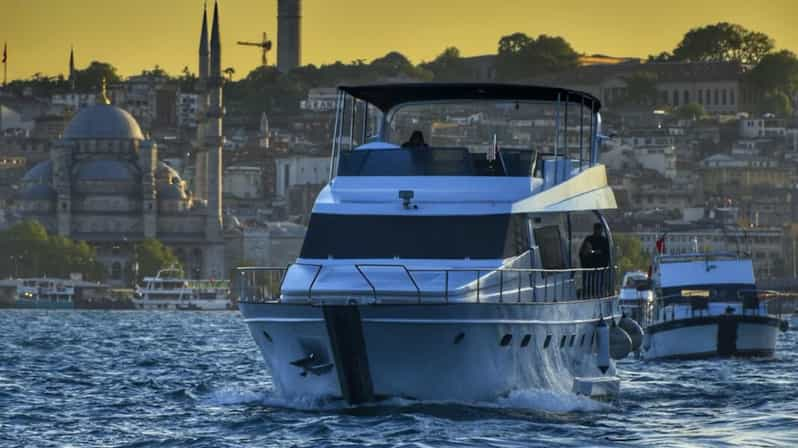 Istanbul Private Luxury Yacht on Bosphorus 24 Meter (79 Feet) - Yacht Experience and Amenities