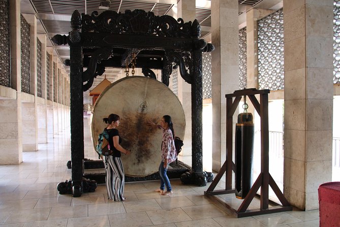 Jakarta Private City Tour With Obama School Visit - Key Attractions