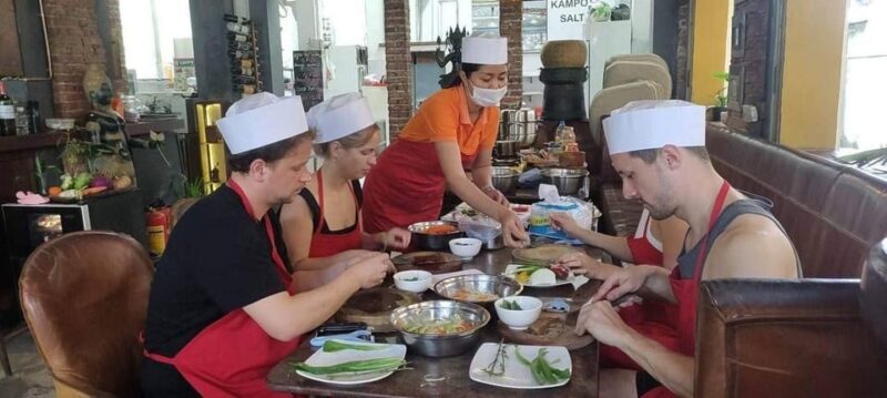Kampot : Cooking Class in a Local Chef With Market Tour - Experience Khmer Culture