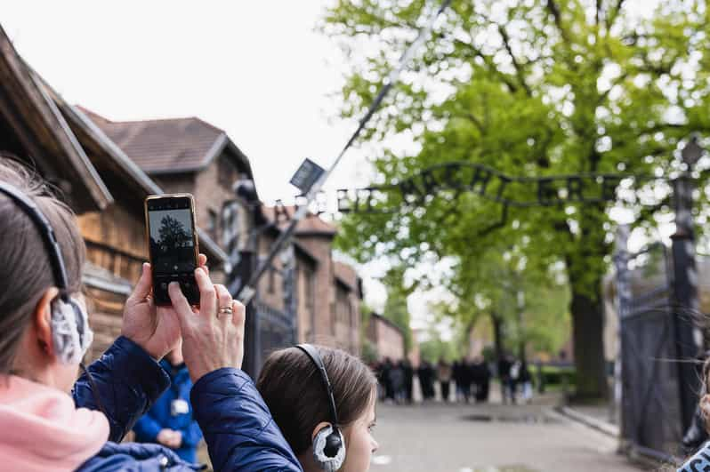 Krakow: Auschwitz-Birkenau Licensed Tour With Transportation - Highlights of the Experience