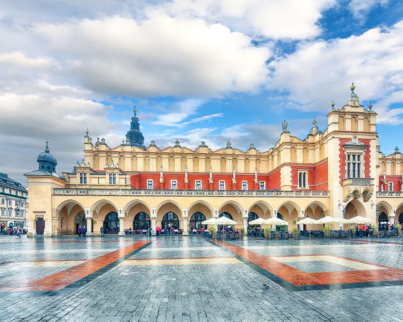 Krakow: Capture the Most Photogenic Spots With a Local - Experience Highlights