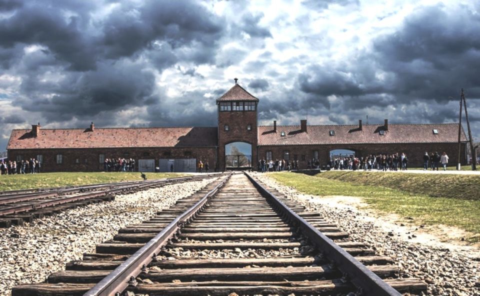 Krakow: Group Auschwitz and Salt Mine Tour - Highlights of the Tour