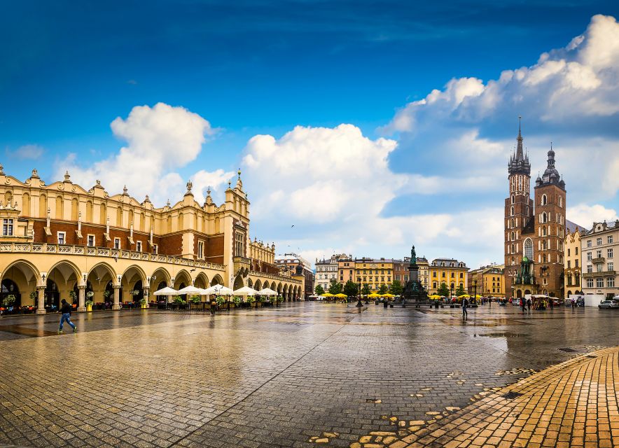 Krakow: Guided Sightseeing Tour by E-Scooter With Snacks - Itinerary and Landmarks