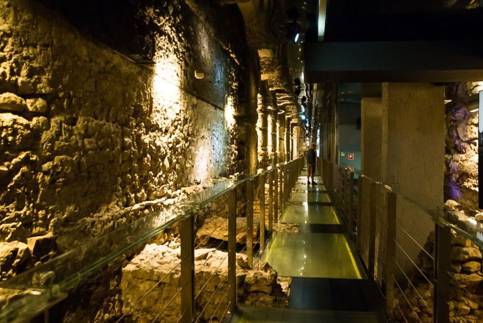 Krakow: Guided Tour of Rynek Underground - Experience Highlights