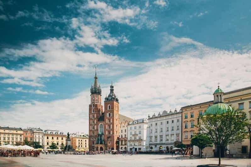 Krakow : Must-See Walking Tour With A Guide - Experience and Customization