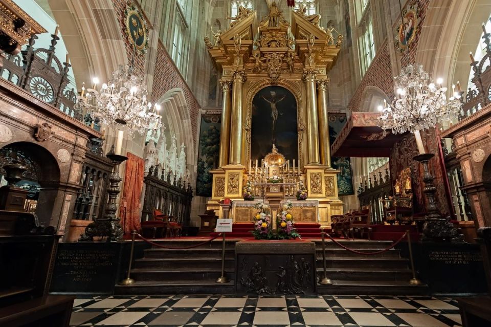 Krakow: Royal Cathedral, Marys Church & Rynek Underground - Overview of the Tour