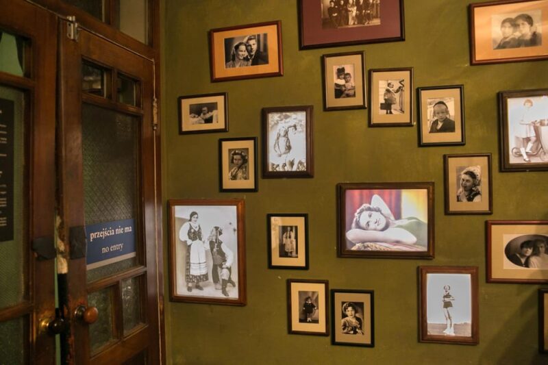 Krakow: Schindlers Factory, Former Ghetto & Salt Mine Tour - Schindlers Factory Experience