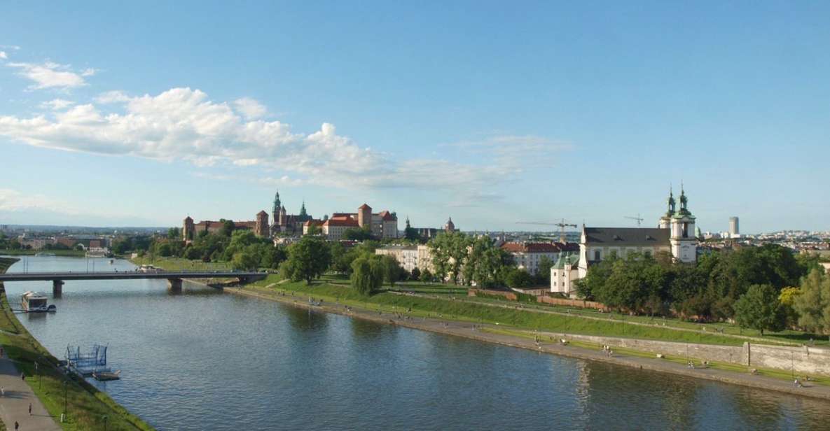 Krakow: Short Cruise and Schindlers Factory Guided Tour - Cruise Experience Details