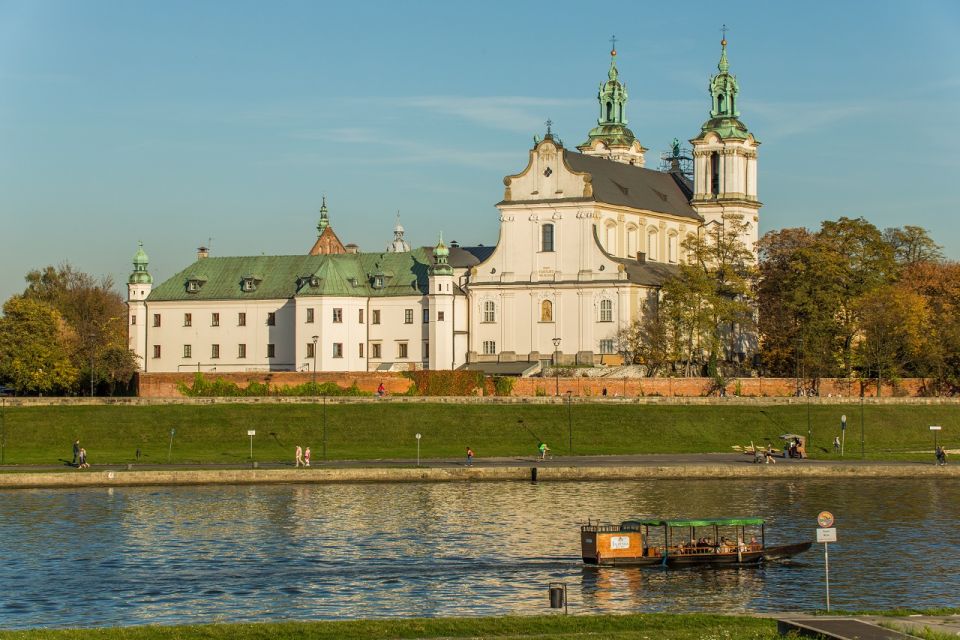 Krakow: Short River Walk and Guided Tour in Former Ghetto - Vistula River Cruise Experience