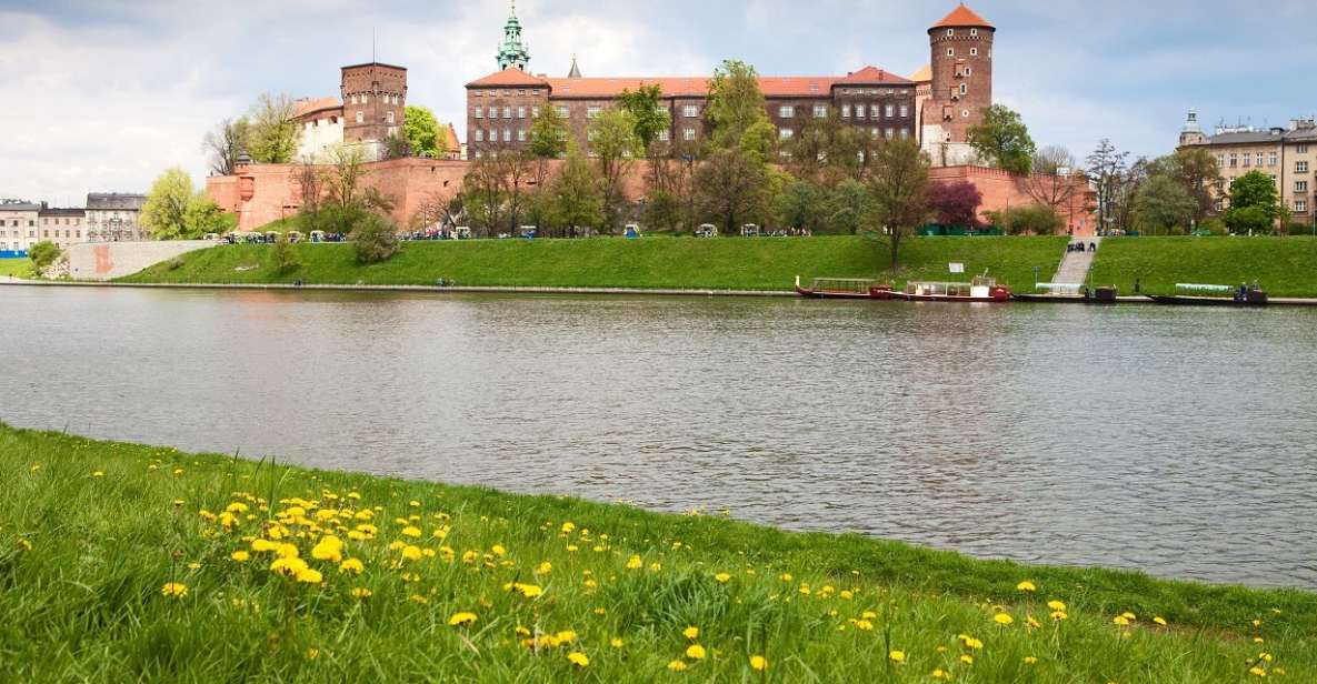 Krakow: Vistula River Lazy Cruise - Highlights and Sights