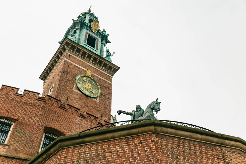 Krakow: Wawel Royal Hill With Optional Castle and Cathedral - Experience Highlights