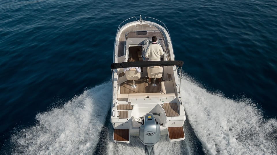 Krk: Rent a Boat Atlantic 730 408kk - Boat Amenities and Features