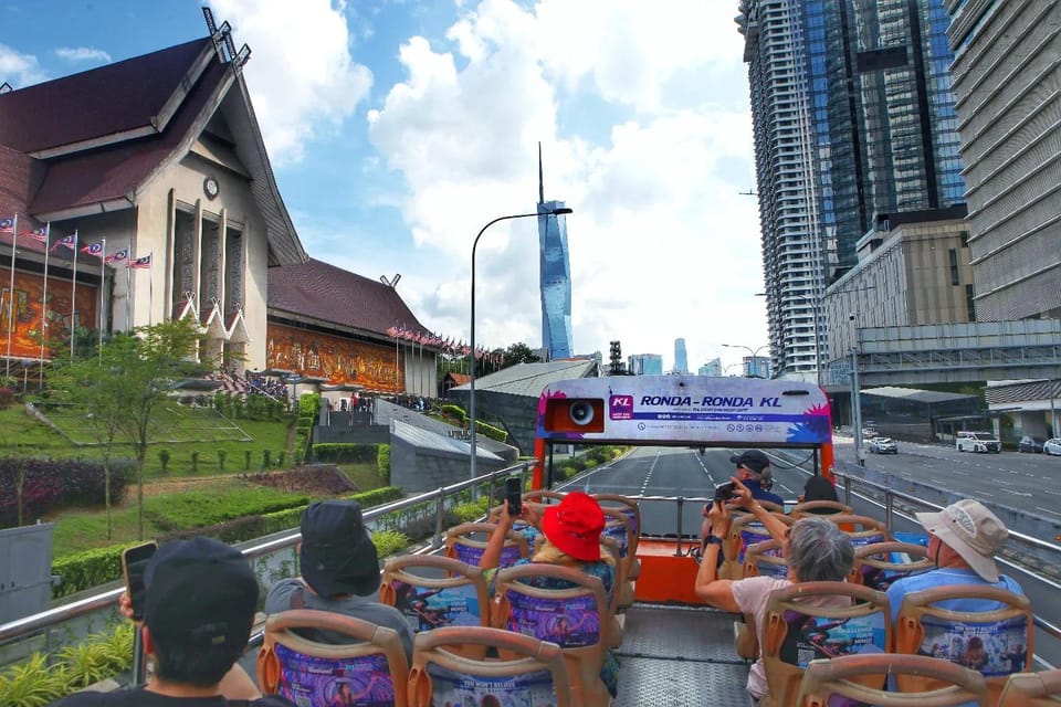 Kuala Lumpur: Hop-On Hop-Off Sightseeing Bus Pass - Experience and Routes