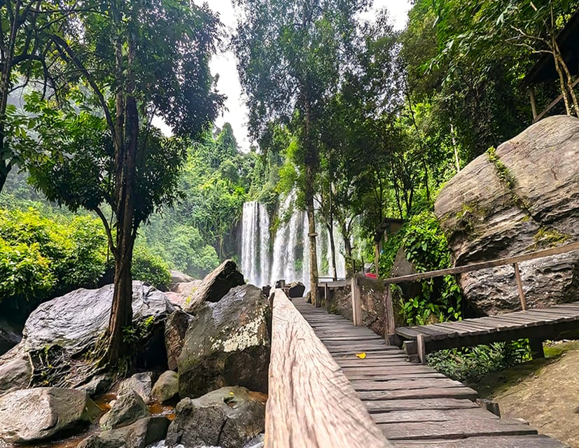 Kulen Mountain Waterfalls and Banteay Srei Tour - Tour Features