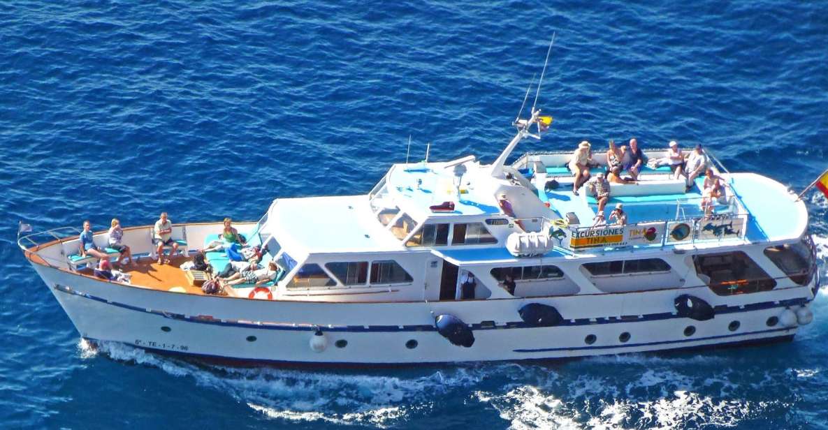 La Gomera: Whale Watching Tour on a Vintage Boat - Inclusions and Amenities