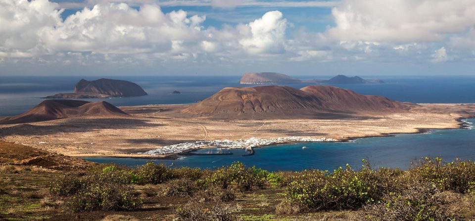 La Graciosa: Island Cruise With Lunch for Cruise Passengers - Itinerary Details