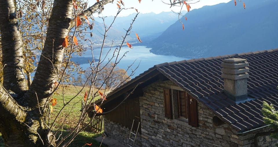 Lake Maggiore: Smugglers Trekking Across the Border - Historical Significance of the Route