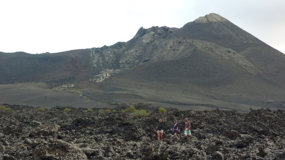 Lanzarote: Guided Volcano Hike With Transfers - Experience Highlights