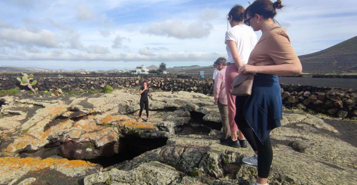 Lanzarote: Timanfaya National Park Trekking Tour - Experience Highlights