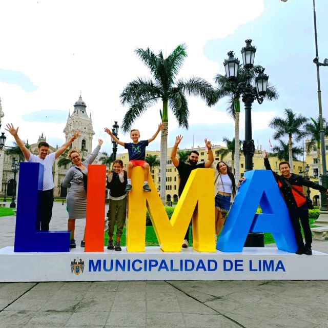 Lima: City Highlights Walking Tour & Catacombs - Itinerary Highlights