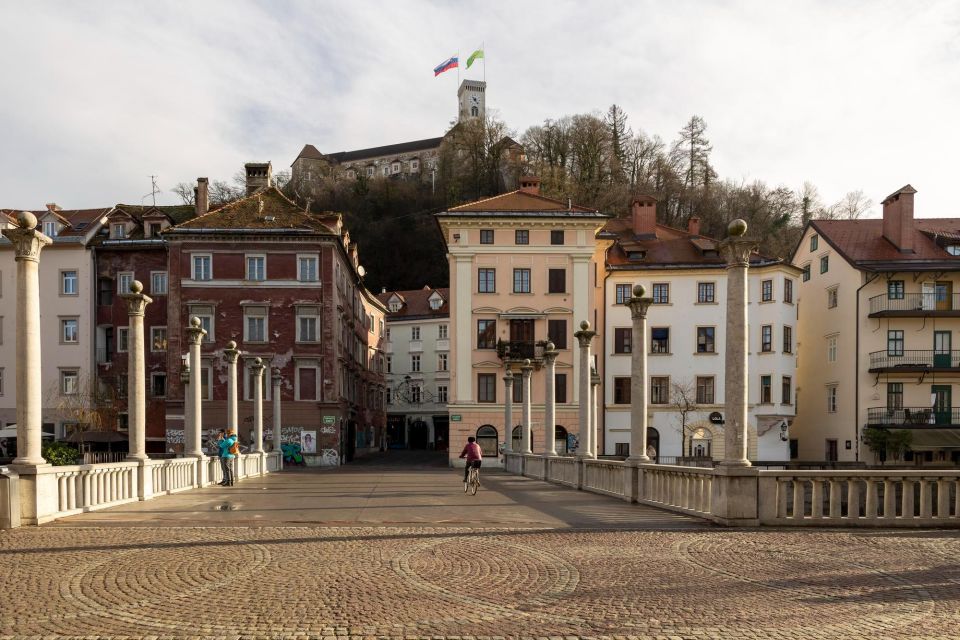 Ljubljana: Private Architecture Tour With a Local Expert - Pricing and Group Details