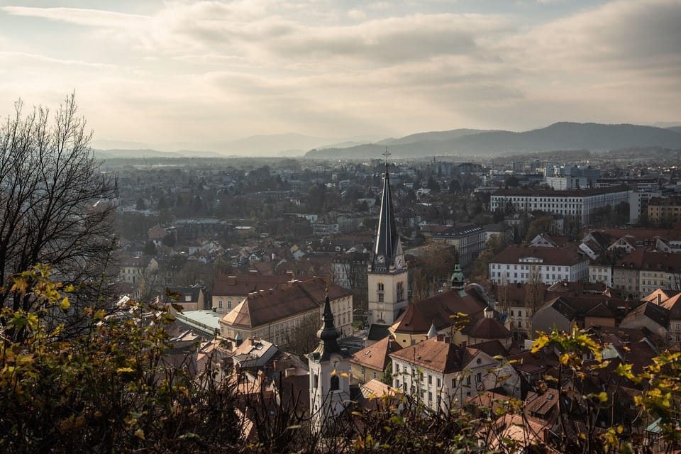 Ljubljana: Private Guided Walking Tour - Booking Your Experience